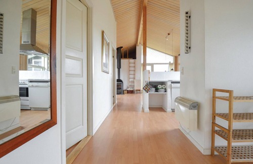 Lyngsbæk Strand House | Lovely home in Ebeltoft with WiFi