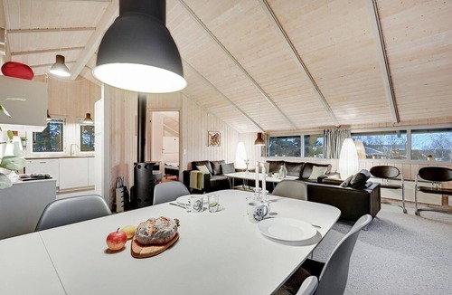 Øer Strand House | Lovely home in Ebeltoft with WiFi