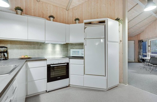 Øer Strand House | Lovely home in Ebeltoft with WiFi