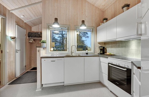 Øer Strand House | Lovely home in Ebeltoft with WiFi