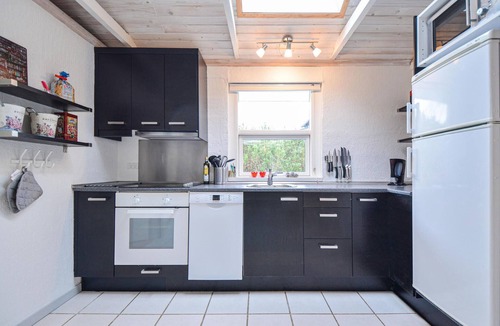 Egsmark Strand House | Lovely home in Ebeltoft with WiFi