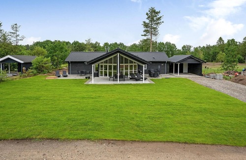 Øksenmølle House | Lovely home in Ebeltoft with sauna