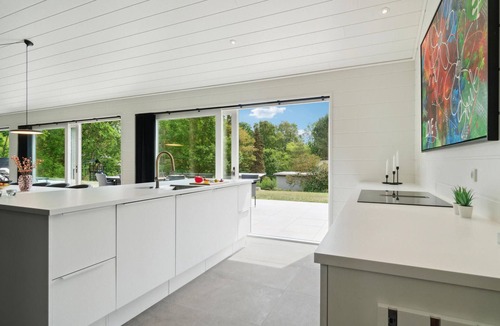 Øer Strand House | Lovely home in Ebeltoft with sauna