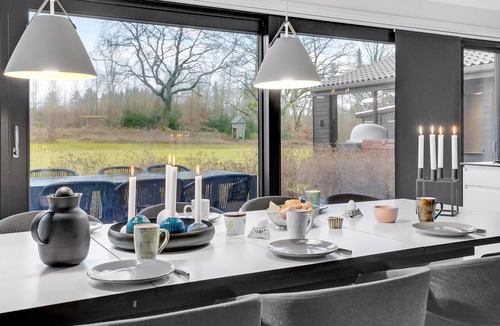 Krejbjerg House | Lovely home in Ejstrupholm with WiFi