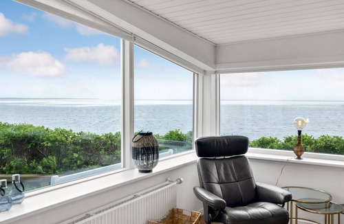 Esbjerg House | Lovely home in Esbjerg V with house sea view