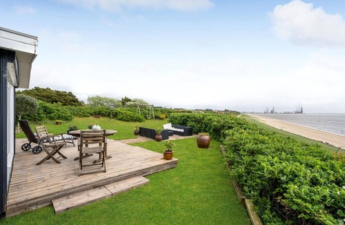 Esbjerg House | Lovely home in Esbjerg V with house sea view