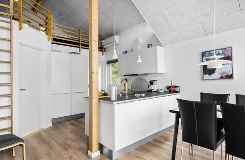Sjaelborg House | Lovely home in Esbjerg V with WiFi