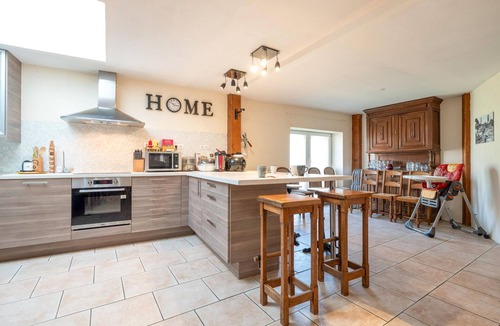 Escles House | Lovely home in Escles with kitchen