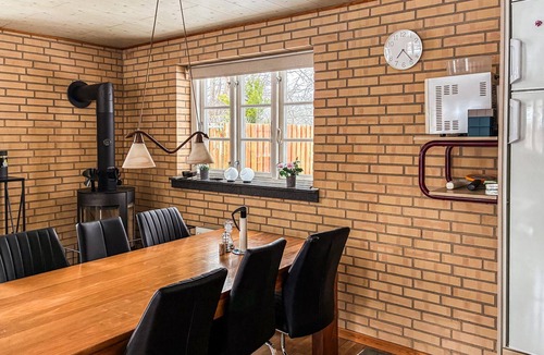 Eskebjerg House | Lovely home in Eskebjerg with WiFi
