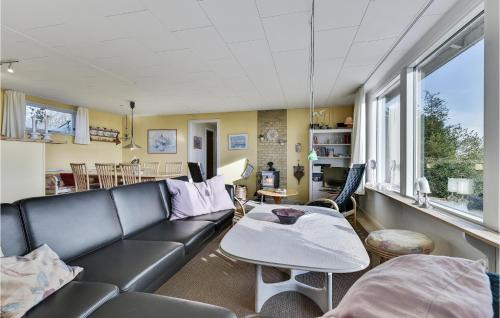 Bøjden House | Lovely Home In Faaborg With House Sea View