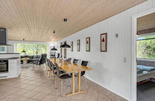 Hvalpsund House | Lovely home in Farsø with sauna