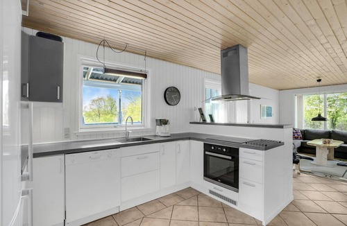 Hvalpsund House | Lovely home in Farsø with sauna