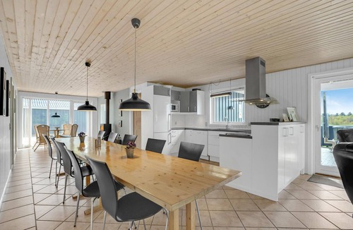 Hvalpsund House | Lovely home in Farsø with sauna