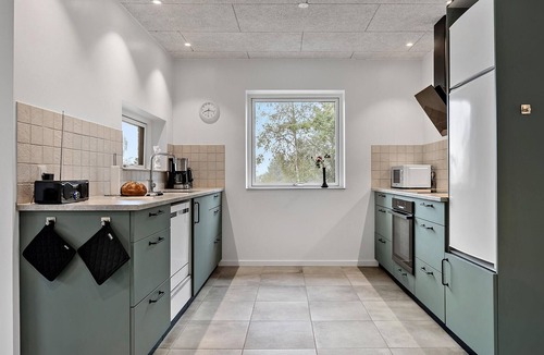 Farvang House | Lovely home in Fårvang with outdoor swimming pool