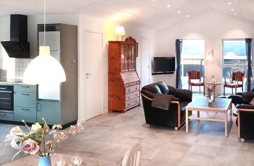 Farvang House | Lovely home in Fårvang with outdoor swimming pool