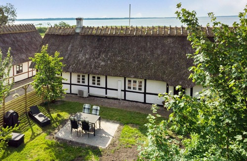 Faxe House | Lovely home in Faxe with WiFi