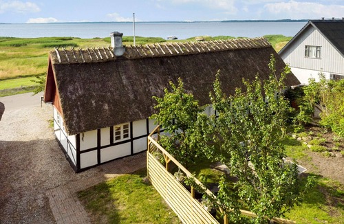 Faxe House | Lovely home in Faxe with WiFi