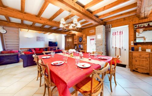 Fourches House | Lovely Home In Fourches With Sauna
