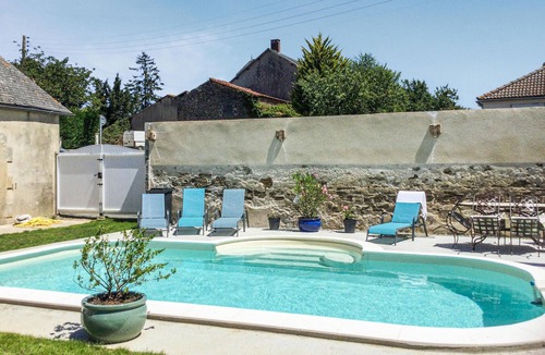 Loge-Fougereuse House | Lovely home in Loge- Fougereuse