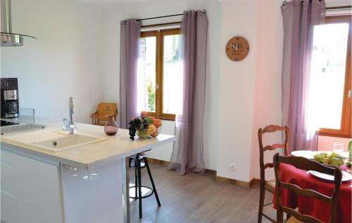 Frise House | Lovely Home In Frise With Wifi