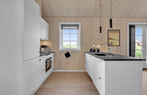 Frørup House | Lovely home in Frørup with kitchen