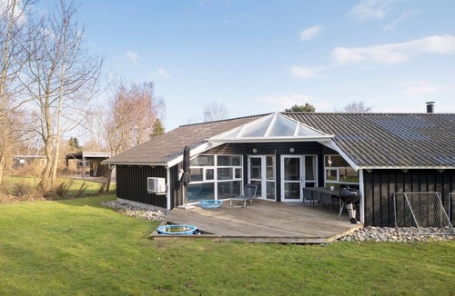 Smidstrup Strand House | Lovely home in Gilleleje with kitchen