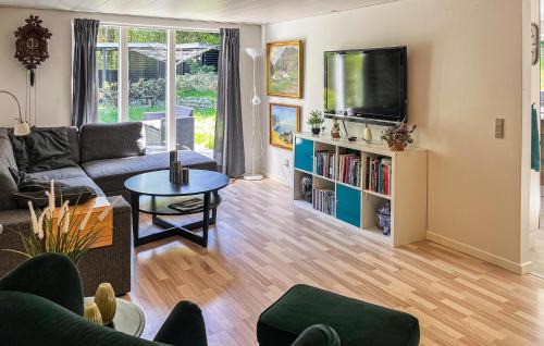 Gistrup House | Lovely Home In Gistrup With Wifi