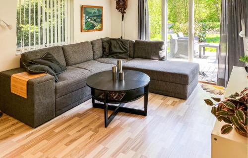 Gistrup House | Lovely Home In Gistrup With Wifi
