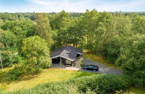 Skygge House | Lovely home in Give with sauna
