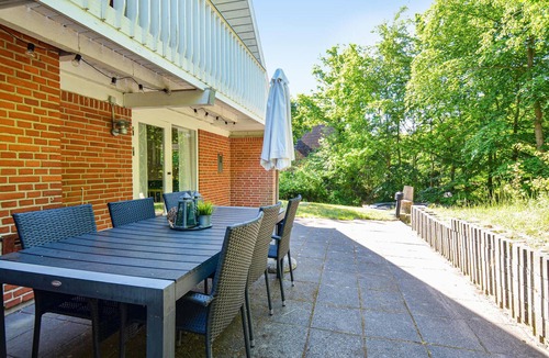Fjellerup Strand House | Lovely home in Glesborg with WiFi