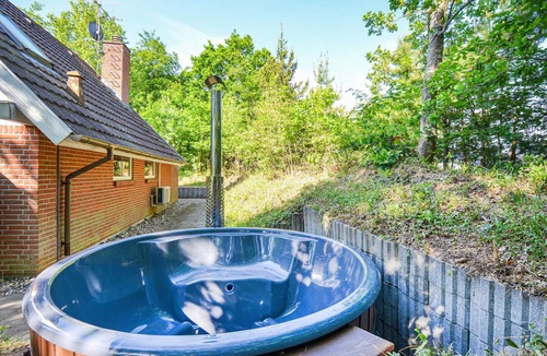 Fjellerup Strand House | Lovely home in Glesborg with WiFi