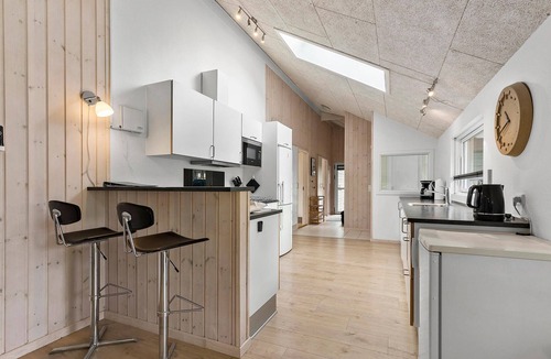 Fjellerup Strand House | Lovely home in Glesborg with sauna