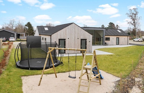 Fjellerup House | Lovely home in Glesborg with sauna