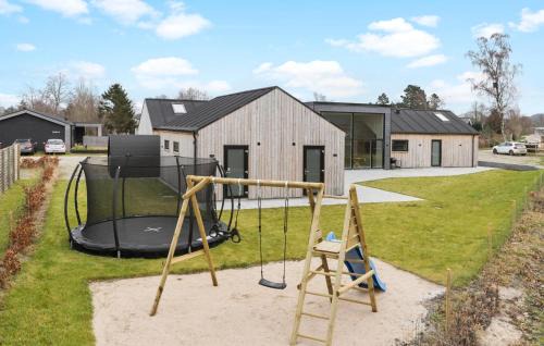 Fjellerup House | Lovely Home In Glesborg With Sauna
