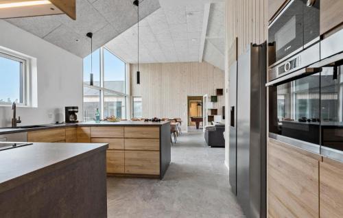 Fjellerup House | Lovely Home In Glesborg With Sauna