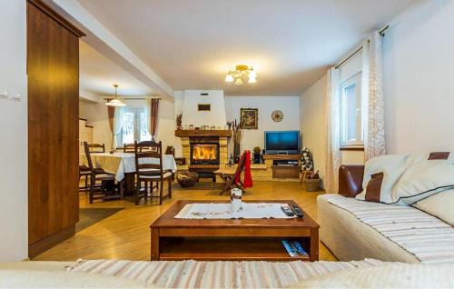 Gospic House | Lovely Home In Gospic