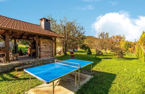 Lovinac House | Lovely home in Gospic