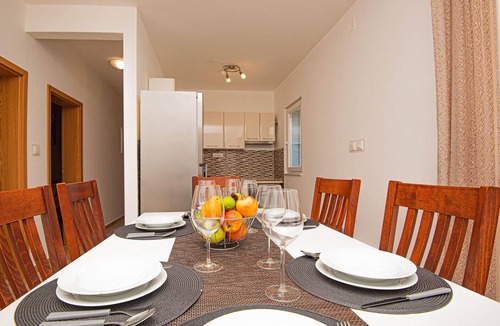 Grebastica House | Lovely home in Grebastica with house sea view