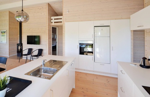 Grenaa House | Lovely home in Grenaa with WiFi