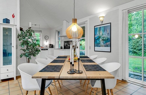 Grenaa House | Lovely home in Grenaa with WiFi
