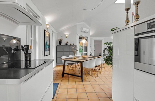 Grenaa House | Lovely home in Grenaa with WiFi