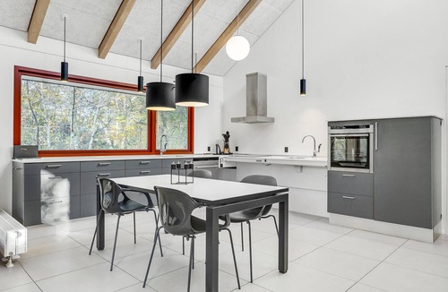 Grena Strand House | Lovely home in Grenaa with WiFi