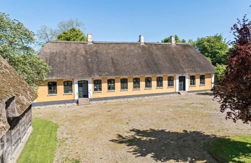 Arø House | Lovely home in Haderslev with kitchen