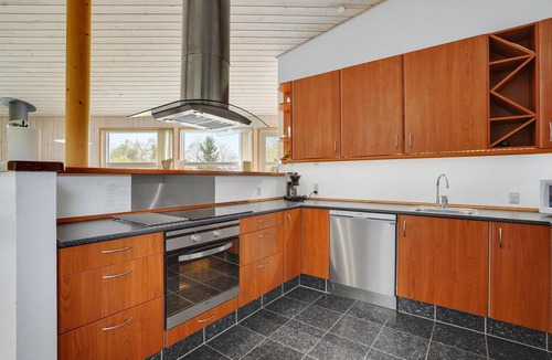 Helberskov Strand House | Lovely home in Hadsund with WiFi