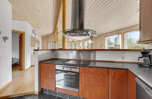 Helberskov Strand House | Lovely home in Hadsund with WiFi