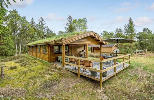 Odde House | Lovely home in Hadsund with WiFi