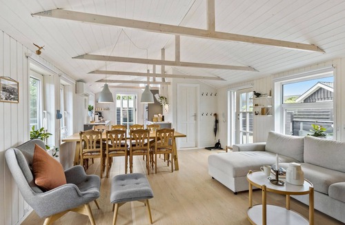 Oster Hurup House | Lovely home in Hadsund with kitchen