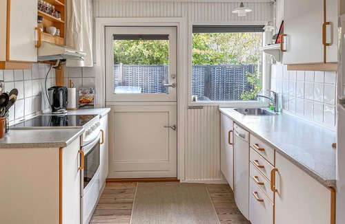 Haslevgarde House | Lovely home in Hadsund with WiFi