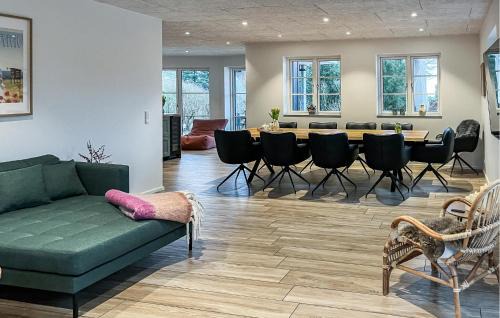 Oster Hurup House | Lovely Home In Hadsund With Sauna