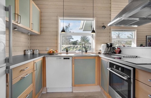 Hou House | Lovely home in Hals with kitchen